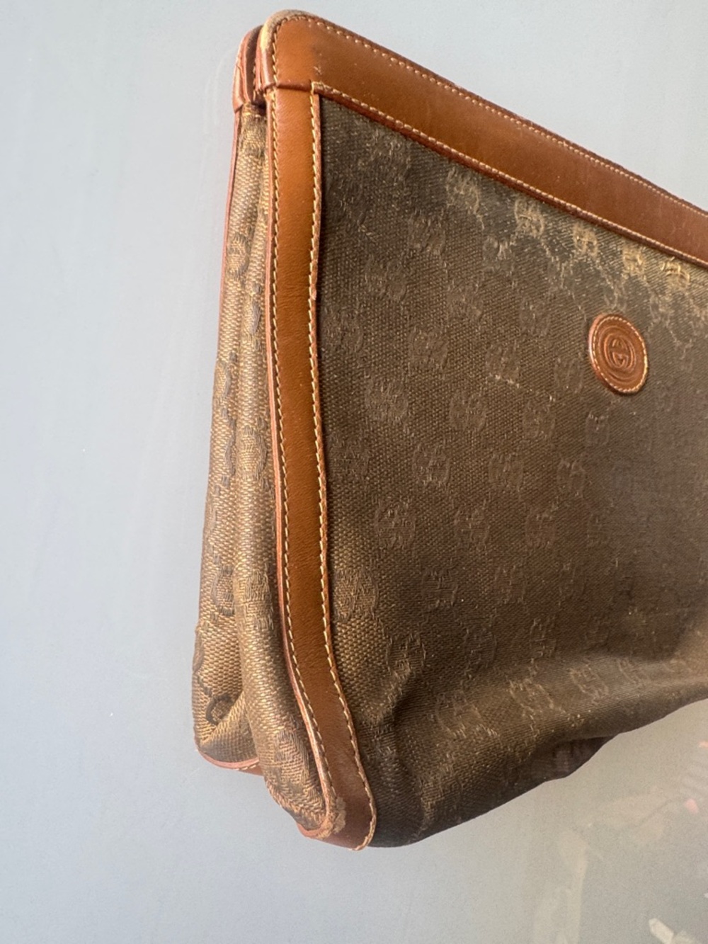 Gucci Brown Monogram Clutch with Tan Leather Trim - project bag - Picture 4 of 15